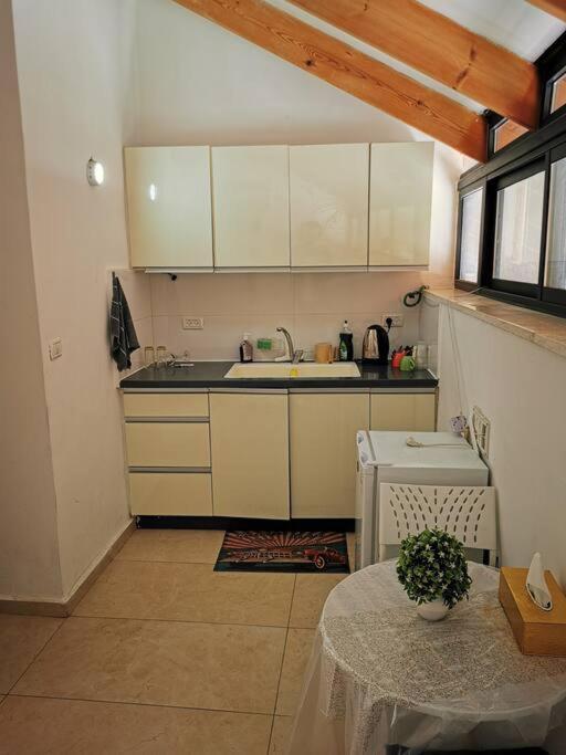 A Wonderful Studio6 Apt In The Center Of Jerusalem Exterior photo